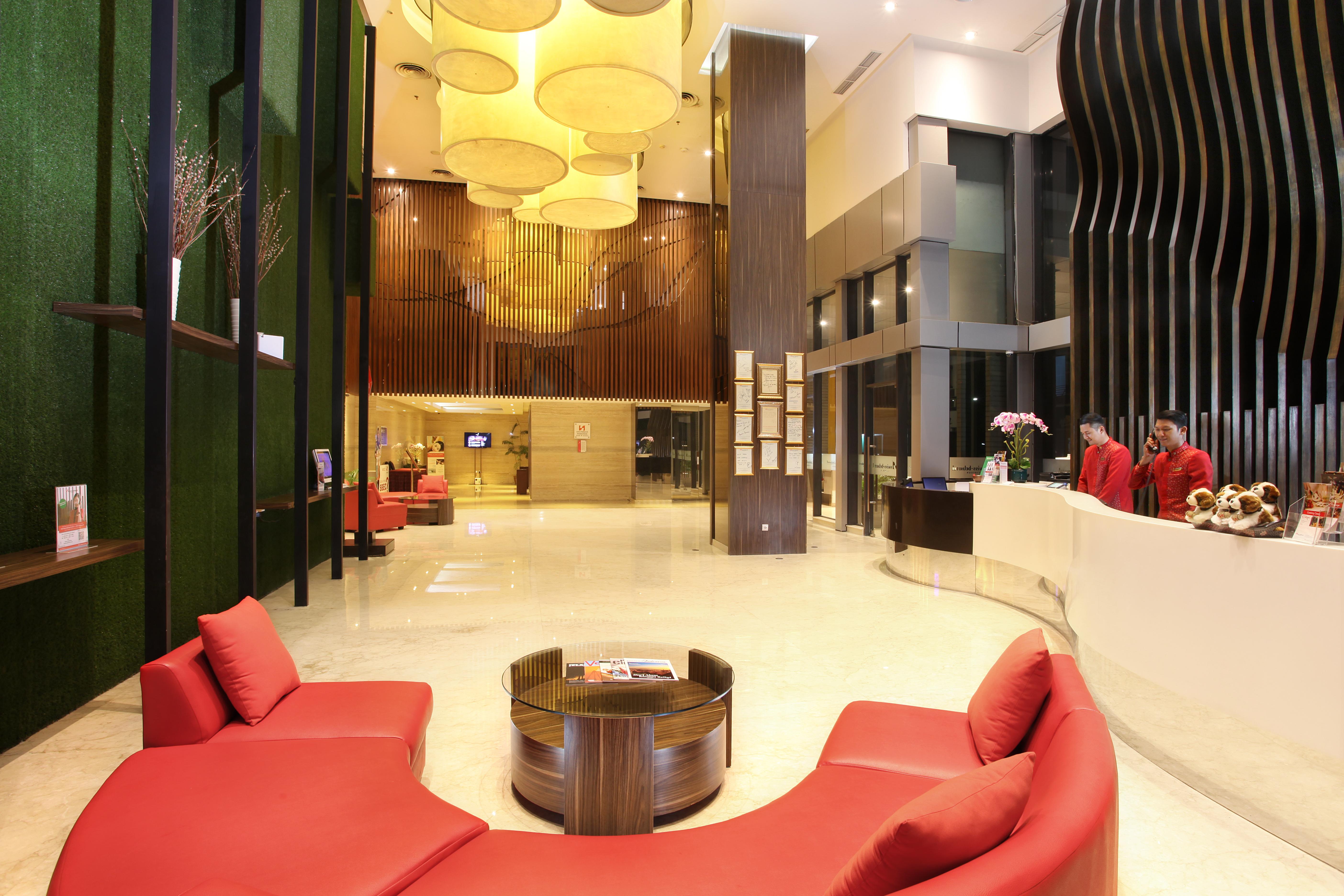 Swiss-Belhotel Cirebon Exterior photo